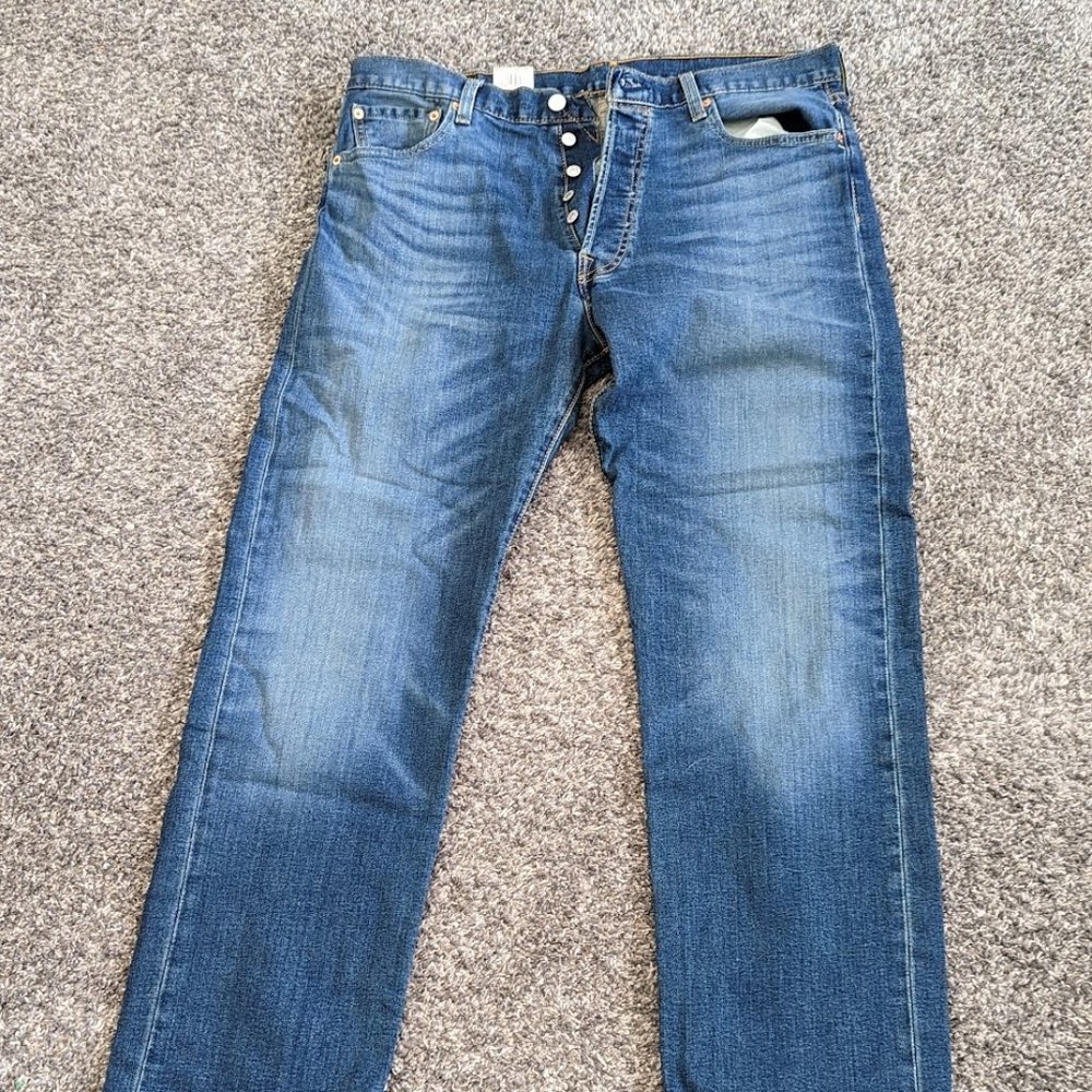 Levis 501 jeans - NEW WITH TAGS - button fly - 36x36 - for tall guys